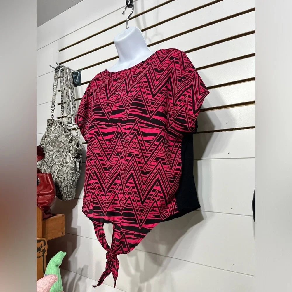 🔥Pink Rose tie-front blouse - Picture 3 of 8